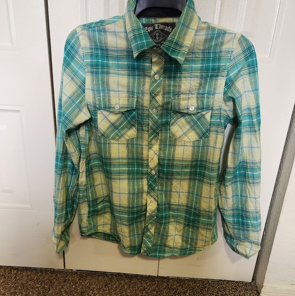 Epic Threads - Picture 1 of 3